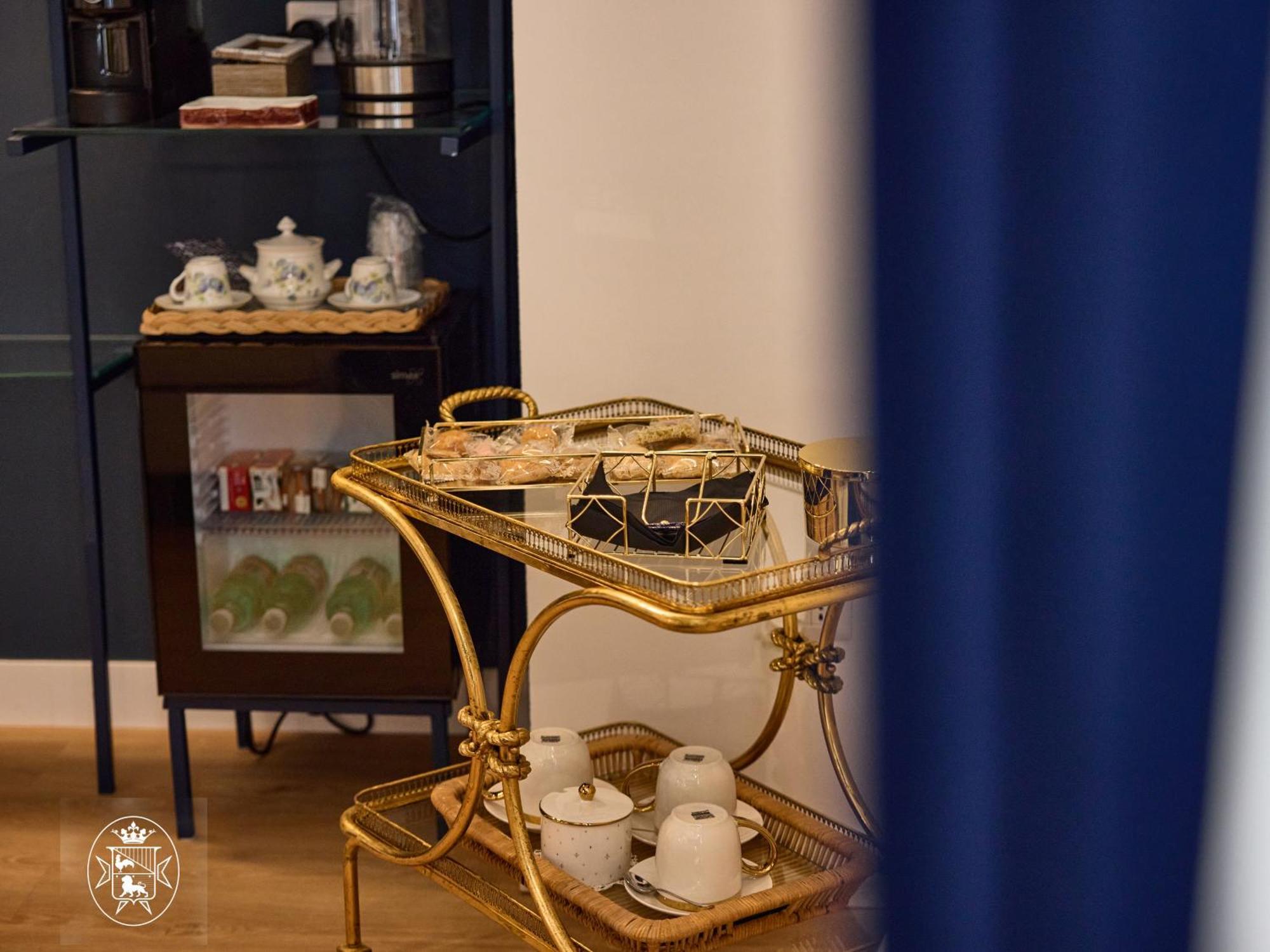 Vista Piazza Dei Martiri Bed & Breakfast