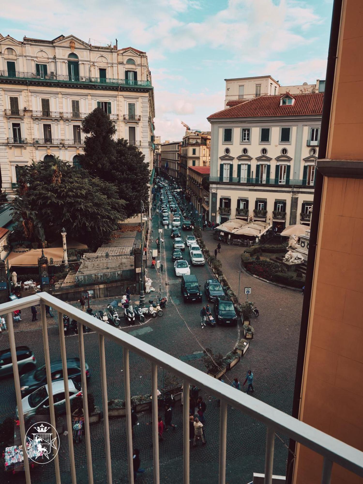 Vista Piazza Dei Martiri Bed & Breakfast